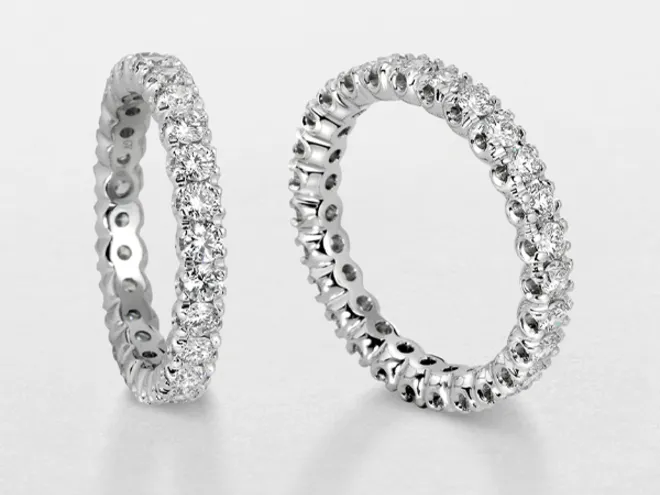 ANELLO IN ORO BIANCO E DIAMANTI