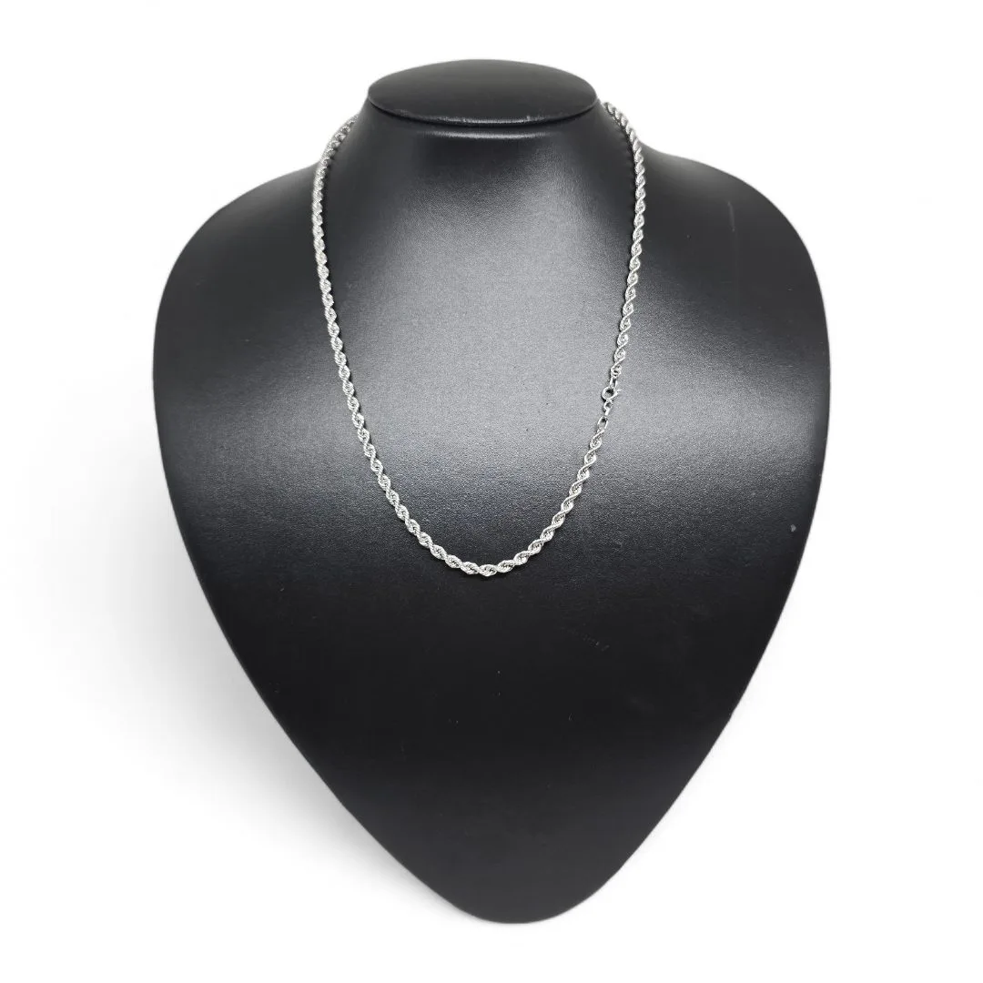 Collana in oro bianco funetta 18 carati lunghezza 50 cm peso 5,9 gr