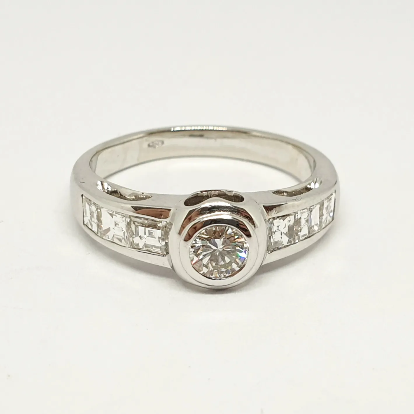 Anello in oro bianco 18 Kt 750 diamanti princess 1,41 ct -214/VE-